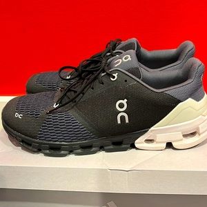 On Cloud Cloudflyers Brand New Worn Once Briefly